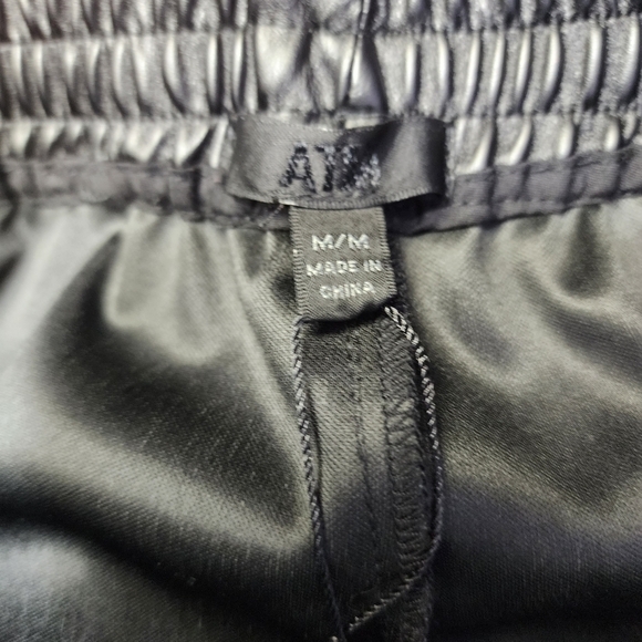 ATM ANTHONY THOMAS MELILLO FAUX LEATHER BERMUDA SHORTS - Picture 4 of 7